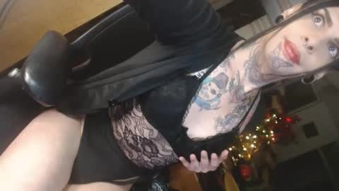 Snapshot of room911 chatting on 11/16/25, 09:26 herreraisa offical online show from 11/16/25, 09:26