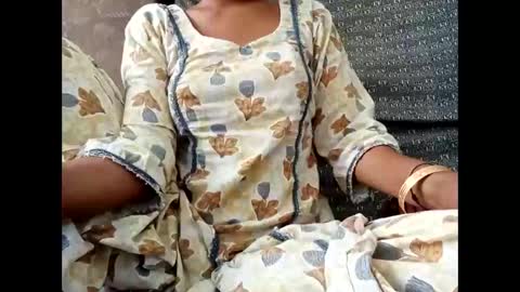 roop_sexy642 online show from 03/23/26, 03:32