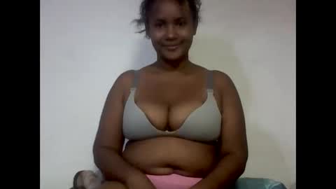 Snapshot of roosesexy chatting on 05/30/26, 08:00 roosesexy online show from 05/30/26, 08:00