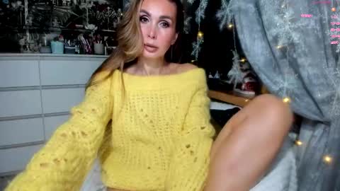 Aurora online show from 12/21/25, 11:01