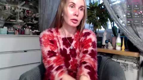 Aurora online show from 01/18/26, 01:59