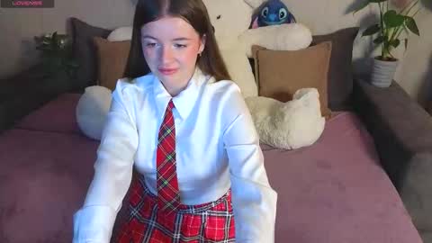 roraline_lov online show from 01/17/26, 05:16