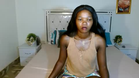 Snapshot of rorennah chatting on 05/15/26, 06:59 Rorenah online show from 05/15/26, 06:59