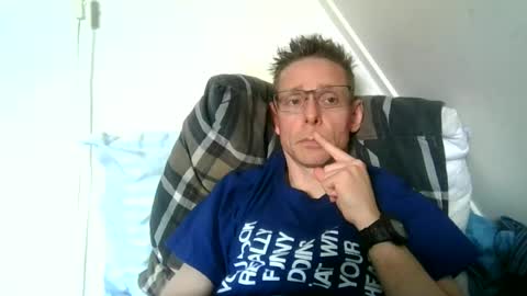 Snapshot of rororober chatting on 06/15/26, 01:24 rororober online show from 06/15/26, 01:24