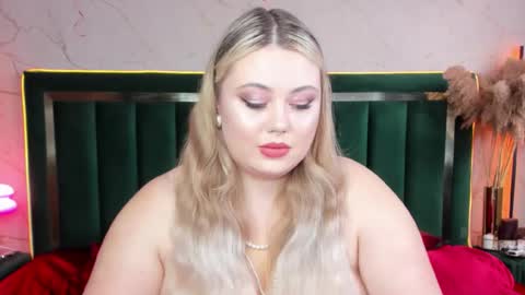 Chloe online show from 10/21/25, 10:27