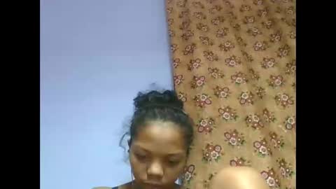 Snapshot of rosah225127 chatting on 05/29/26, 06:50 rosah225127 online show from 05/29/26, 06:50