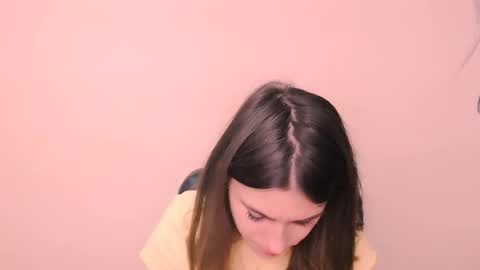 Rose online show from 11/18/25, 08:19