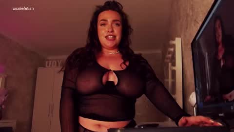 Snapshot of rosaliefetish chatting on 03/20/26, 06:57 Rosalie online show from 03/20/26, 06:57