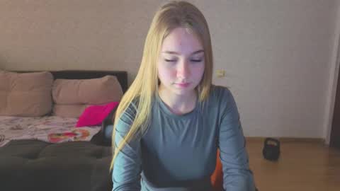 rosalina online show from 11/17/25, 07:14