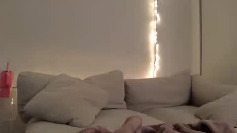 Snapshot of rosalinatoosexy chatting on 01/04/25, 06:19 Rosalina online show from 01/04/25, 06:19