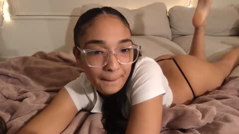 Snapshot of rosalinatoosexy chatting on 01/27/25, 08:40 Rosalina online show from 01/27/25, 08:40