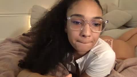 Snapshot of rosalinatoosexy chatting on 02/07/25, 08:33 Rosalina online show from 02/07/25, 08:33