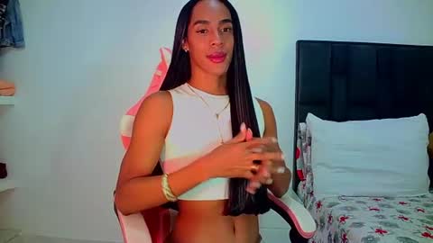 Rosalinda online show from 06/18/26, 04:02