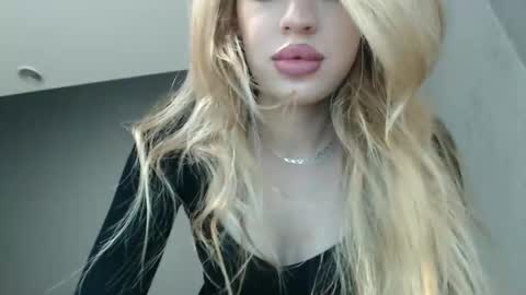 Rosalina online show from 11/02/25, 02:52