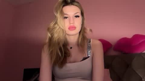 Rosalina online show from 12/13/25, 08:47