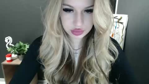 Rosalina online show from 05/22/26, 09:59