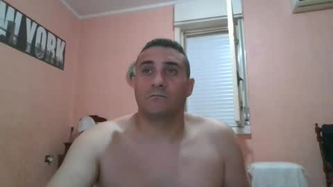 Rosario online show from 10/31/25, 12:55