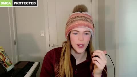 rose77782 online show from 01/30/25, 09:14