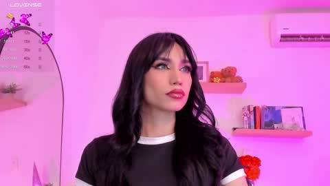 Snapshot of rose__saenz chatting on 12/18/24, 10:24 Rose Saenz online show from 12/18/24, 10:24