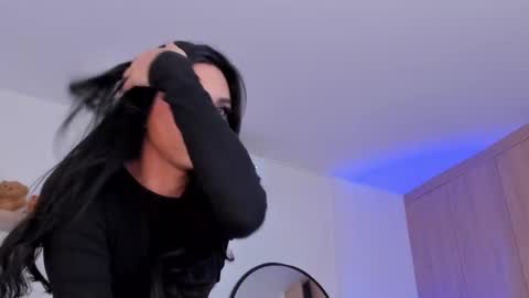 Snapshot of rose__saenz chatting on 02/28/25, 08:50 Rose Saenz online show from 02/28/25, 08:50