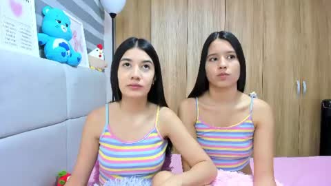 Snapshot of roseandmiah chatting on 07/13/26, 03:20 Rose y Miah online show from 07/13/26, 03:20