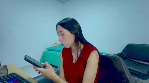 Snapshot of roseandviktor23 chatting on 11/20/25, 03:56 Rose Sins and Don Viktor online show from 11/20/25, 03:56