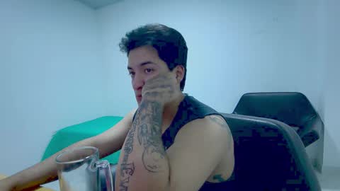 Snapshot of roseandviktor23 chatting on 11/21/25, 11:58 Rose Sins and Don Viktor online show from 11/21/25, 11:58