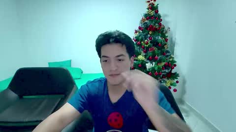 Snapshot of roseandviktor23 chatting on 12/14/25, 10:36 Rose Sins and Don Viktor online show from 12/14/25, 10:36