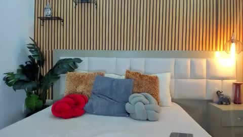 roseaurora online show from 01/17/26, 12:54