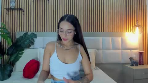 roseaurora online show from 02/07/26, 12:31