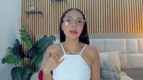 roseaurora online show from 02/10/26, 12:53