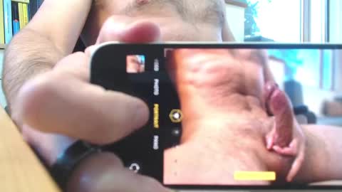 Snapshot of rosefish2222 chatting on 01/09/25, 08:01 Rosefish online show from 01/09/25, 08:01