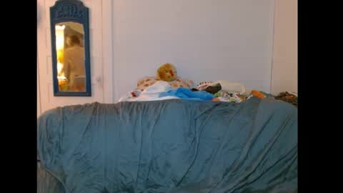 Snapshot of rosefrostpond chatting on 03/11/25, 10:40 Rose Frostpond online show from 03/11/25, 10:40