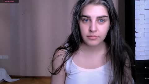 Rose online show from 10/21/25, 08:26