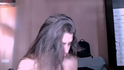 Rose online show from 11/18/25, 11:03