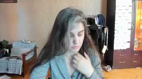 Snapshot of roselina_ chatting on 06/15/26, 09:22 Rose online show from 06/15/26, 09:22