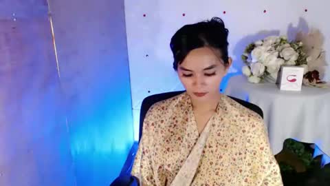 Snapshot of rosella_xx chatting on 03/12/25, 05:24 TONETH online show from 03/12/25, 05:24