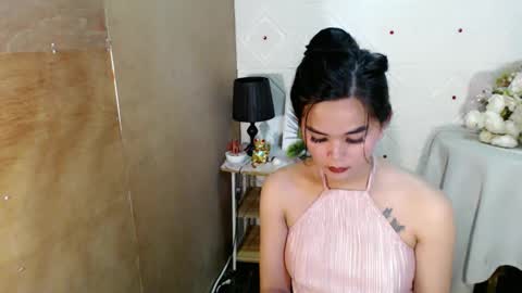 Snapshot of rosella_xx chatting on 09/24/25, 02:59 TONETH online show from 09/24/25, 02:59
