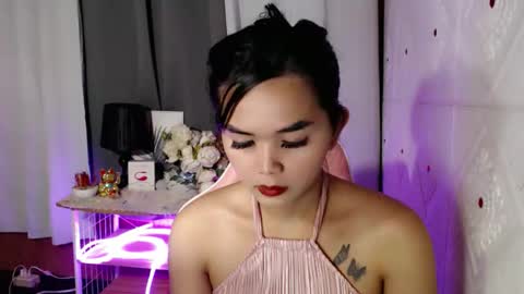 Snapshot of rosella_xx chatting on 10/08/25, 07:06 TONETH online show from 10/08/25, 07:06