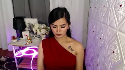 Snapshot of rosella_xx chatting on 10/09/25, 11:52 TONETH online show from 10/09/25, 11:52