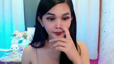 Snapshot of rosella_xx chatting on 11/12/25, 09:36 TONETH online show from 11/12/25, 09:36