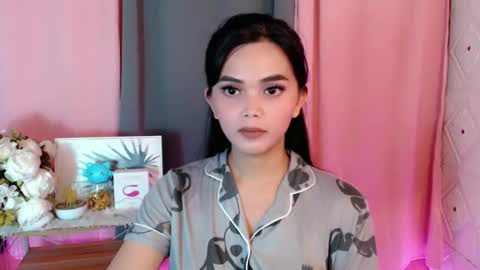 Snapshot of rosella_xx chatting on 01/14/26, 08:53 TONETH online show from 01/14/26, 08:53
