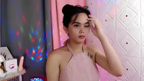 Snapshot of rosella_xx chatting on 02/08/26, 02:26 TONETH online show from 02/08/26, 02:26