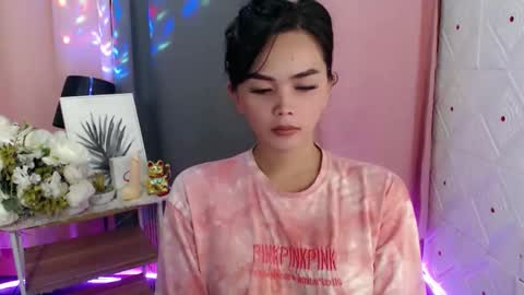 Snapshot of rosella_xx chatting on 02/20/26, 11:38 TONETH online show from 02/20/26, 11:38