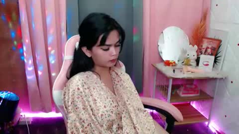 Snapshot of rosella_xx chatting on 04/13/26, 08:42 TONETH online show from 04/13/26, 08:42