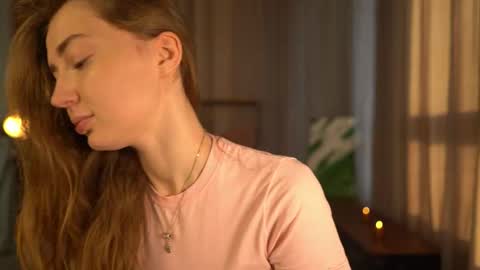 Snapshot of rosellegaeta chatting on 10/27/25, 04:16 Elsa online show from 10/27/25, 04:16