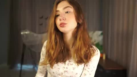 Snapshot of rosellegaeta chatting on 11/01/25, 04:25 Elsa online show from 11/01/25, 04:25