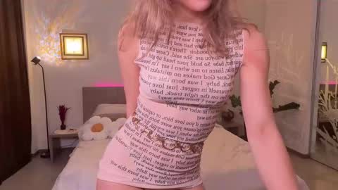 Snapshot of roselyn_rose chatting on 03/05/26, 03:08 Roselyn online show from 03/05/26, 03:08