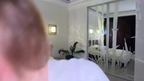 Snapshot of roselyn_rose chatting on 04/03/26, 03:21 Roselyn online show from 04/03/26, 03:21