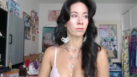 Rose online show from 09/25/25, 10:52